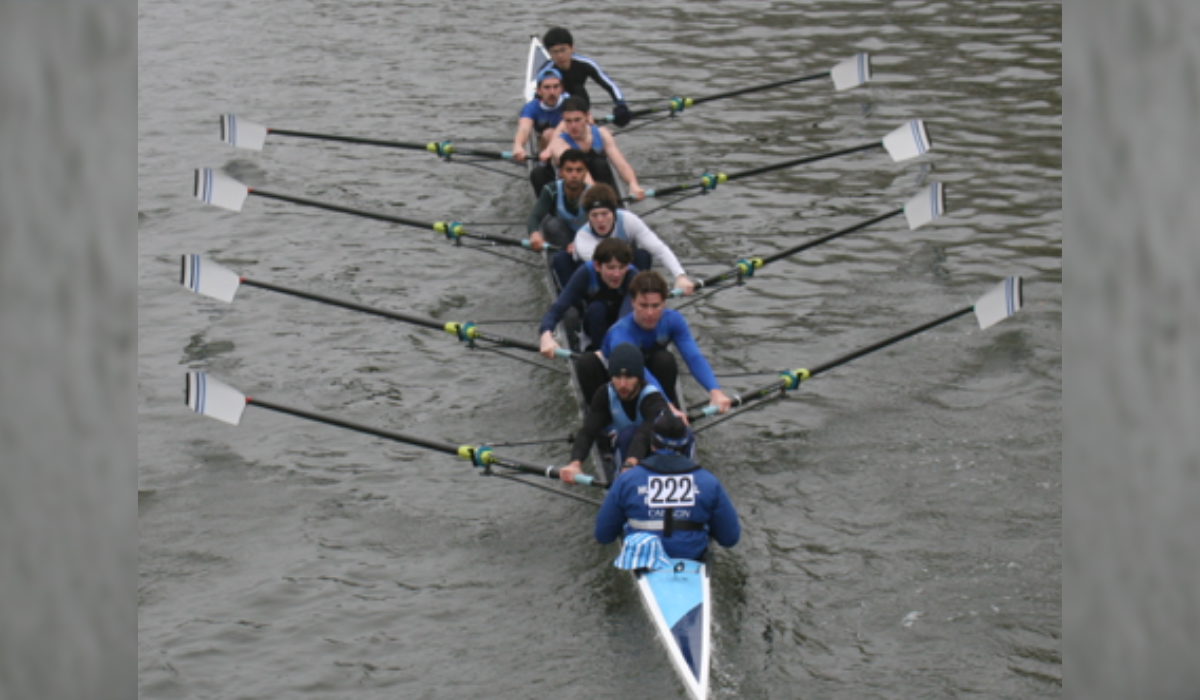 The 'Hughcy' senior men rowing in Fairbairns.