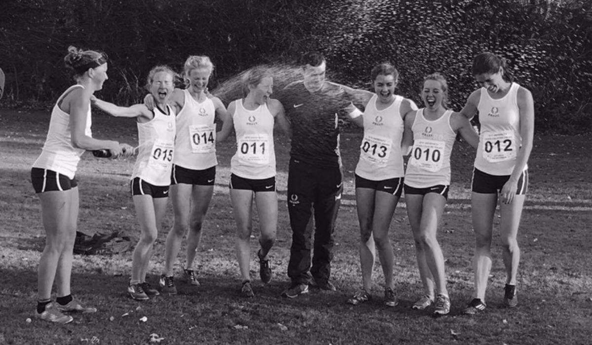 Oxford Women’s Blues team celebrating victory of the 2016 Varsity Cross Country Match on Wimbledon Commom