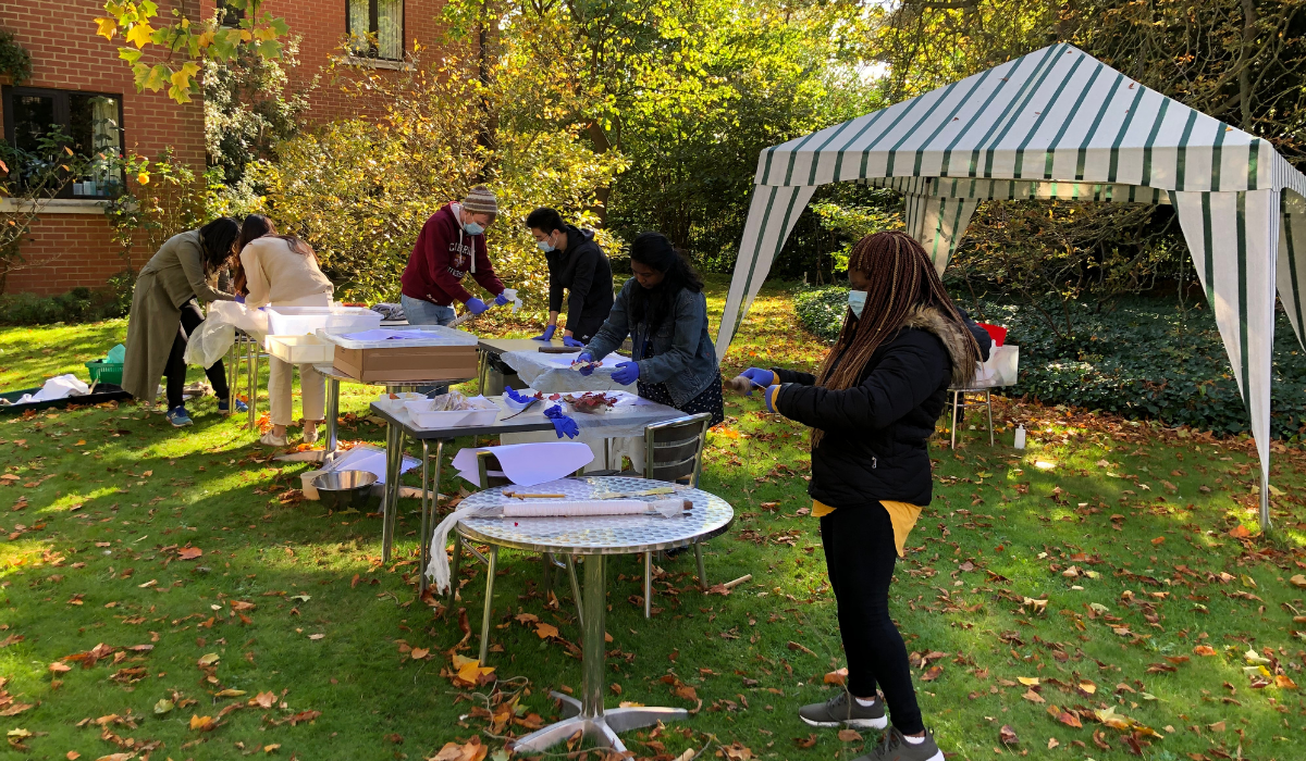 Students at the botanical workshop in the College gardens